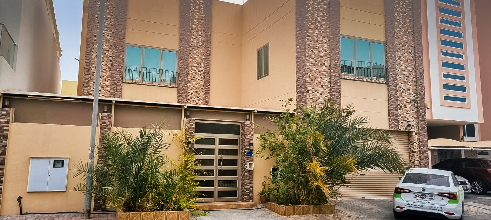 property 2198 image 0