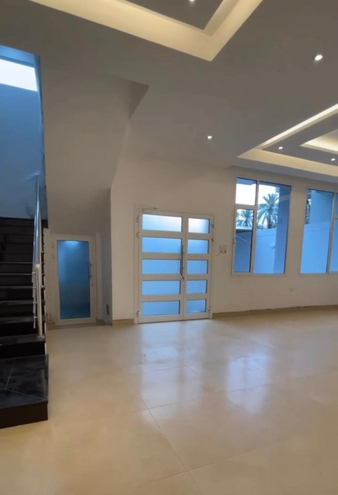 property 4165 image 0