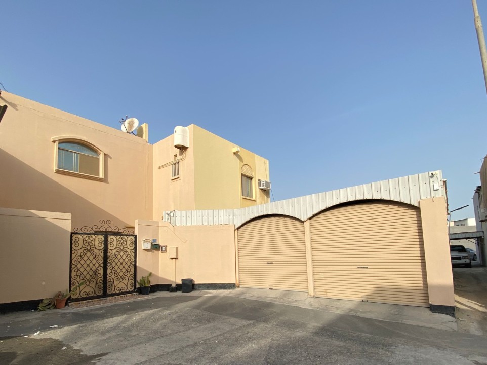 property 4276 image 0