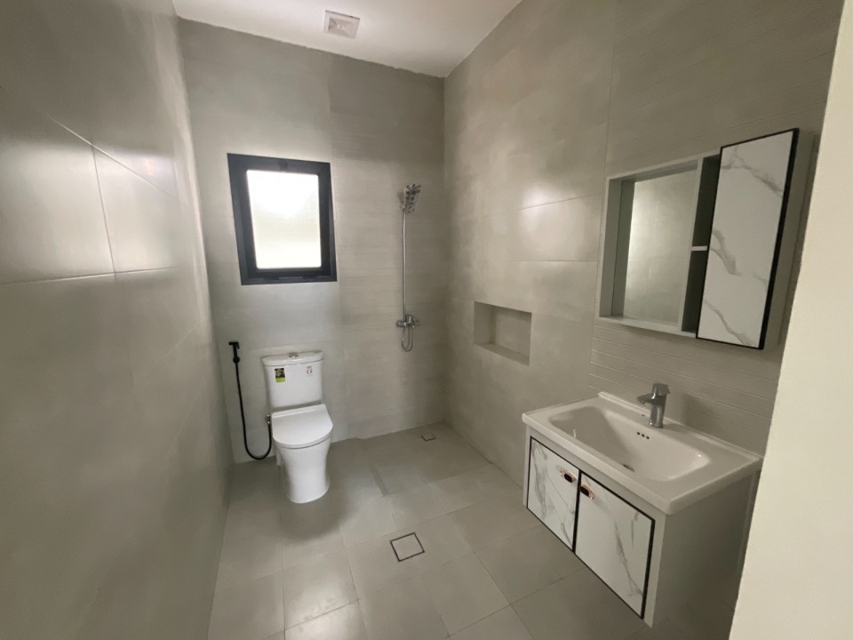 property 4326 image 3