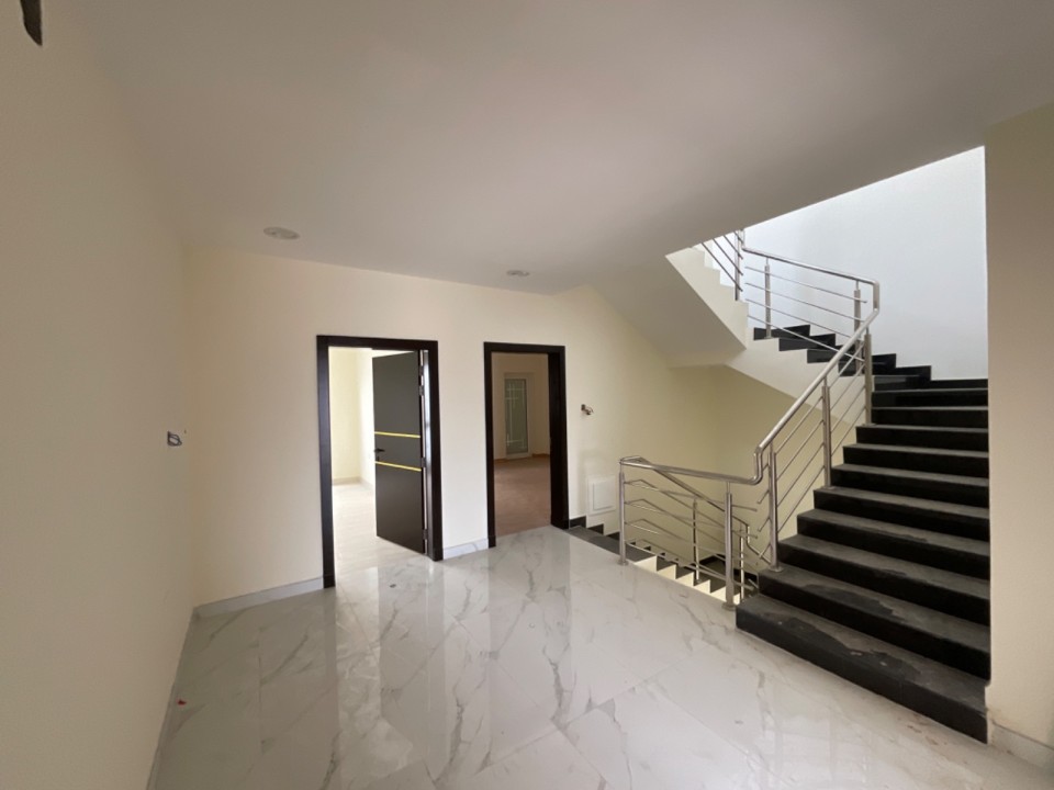 property 4327 image 0
