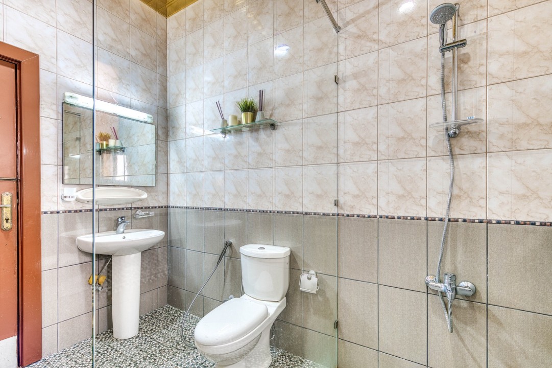 property 4353 image 6
