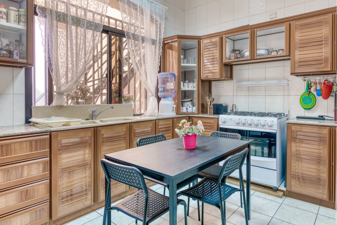 property 4353 image 3