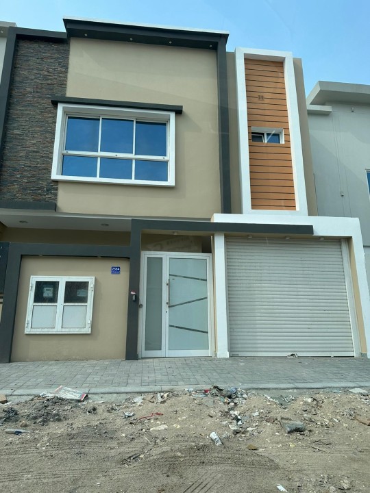 property 4621 image 0