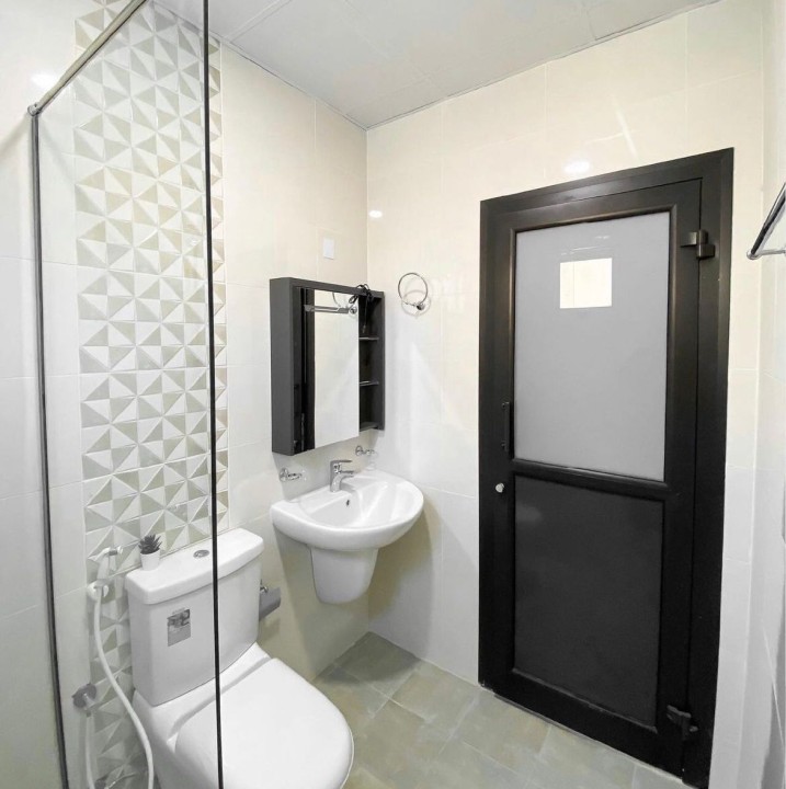 property 4764 image 0