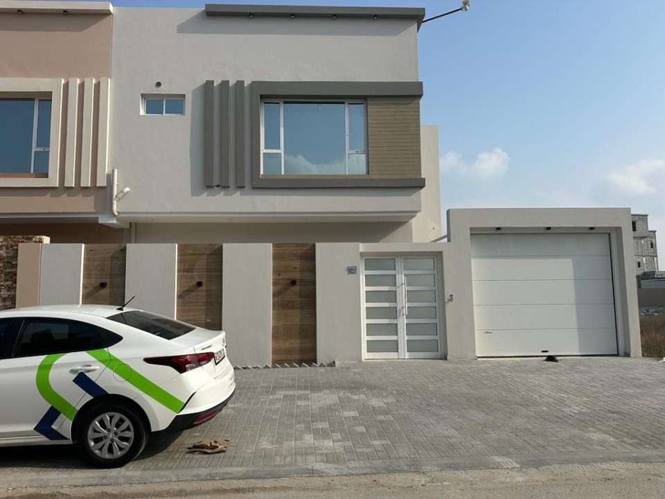 property 4771 image 0