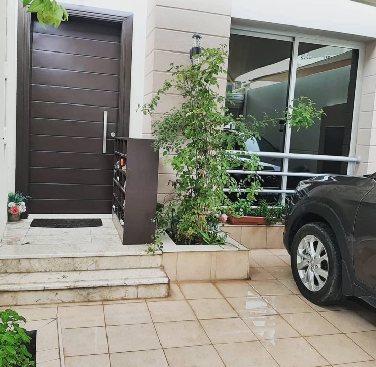 property 4781 image 1