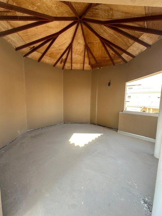 property 4979 image 0
