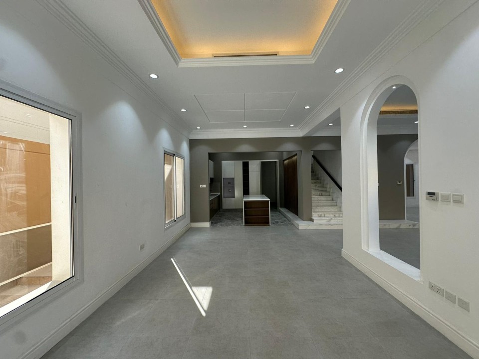 property 4979 image 17