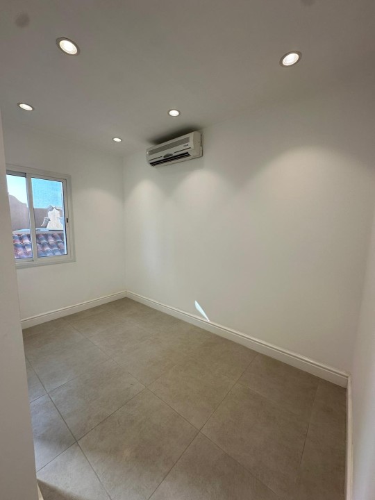 property 4979 image 1
