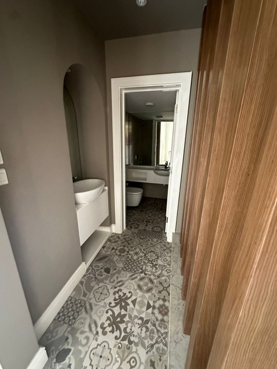 property 4980 image 4