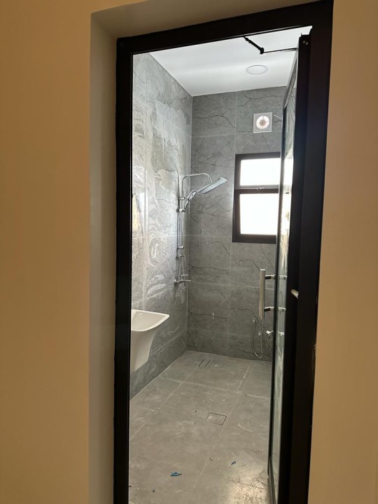 property 4996 image 1