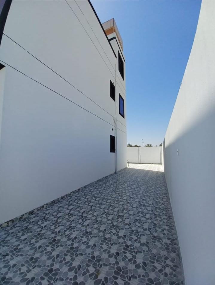 property 5010 image 0