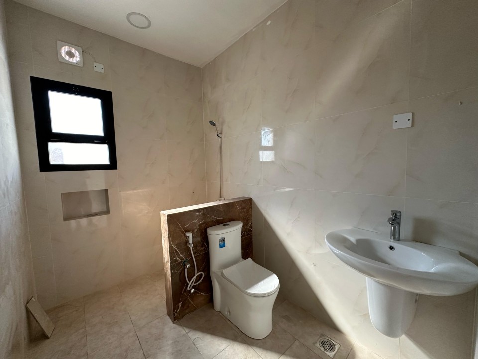 property 5084 image 0