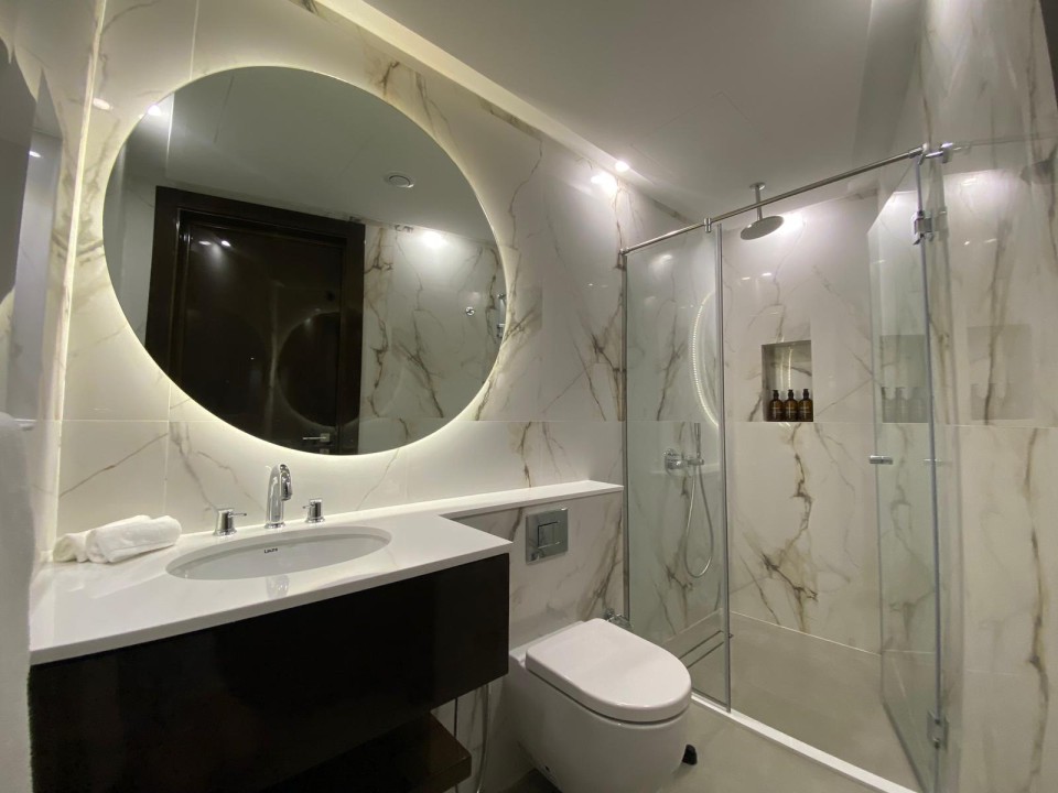 property 5206 image 0