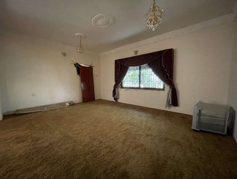 property 6230 image 2