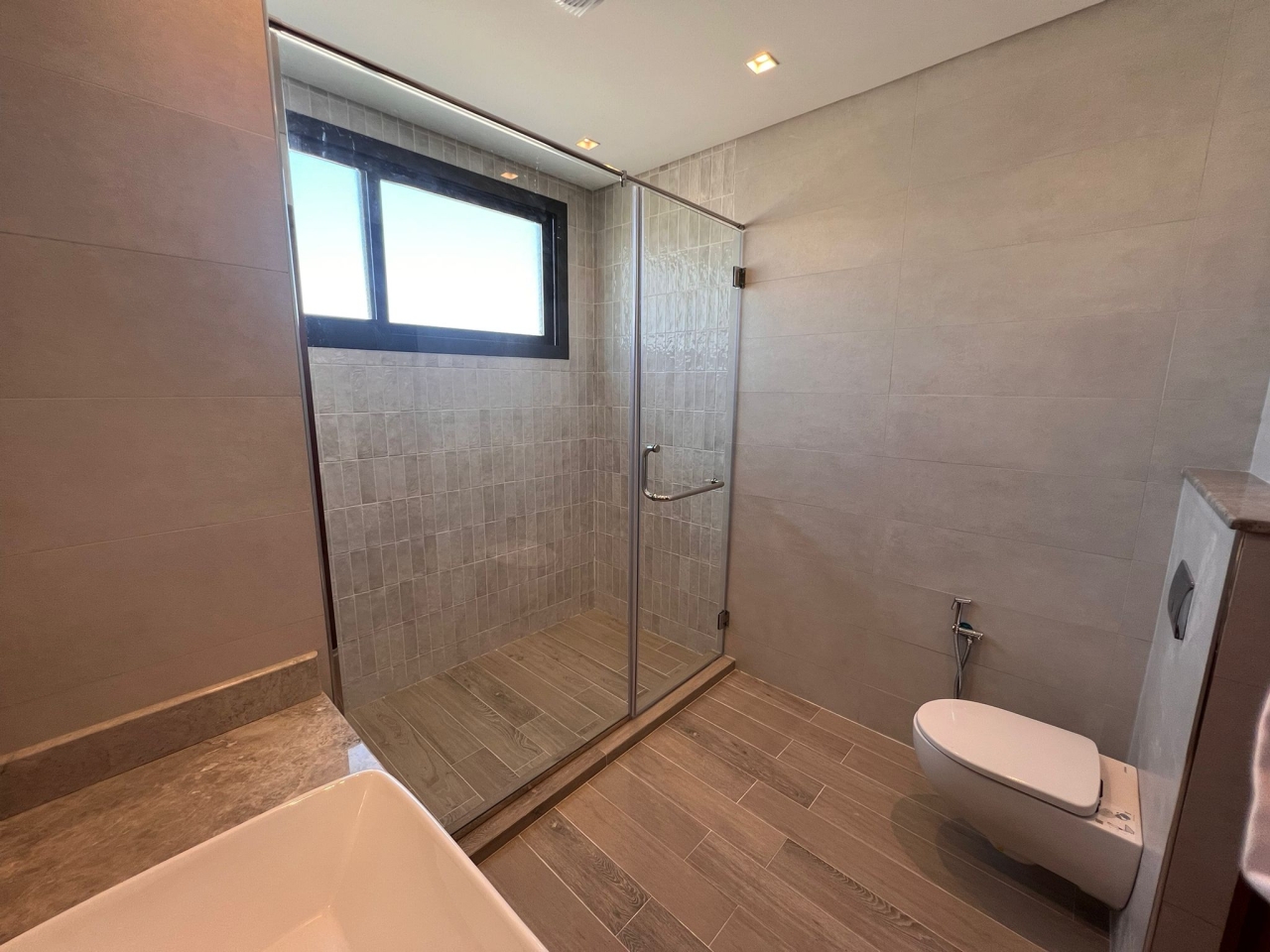 property 6350 image 9