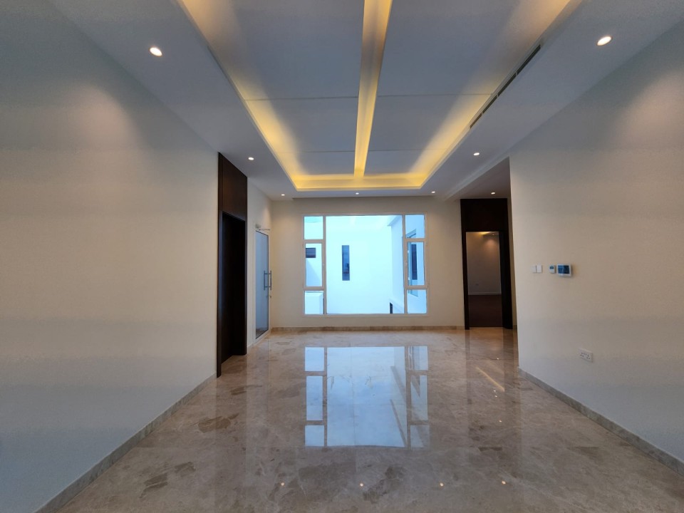 property 7105 image 7