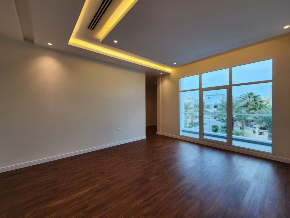 property 7105 image 5