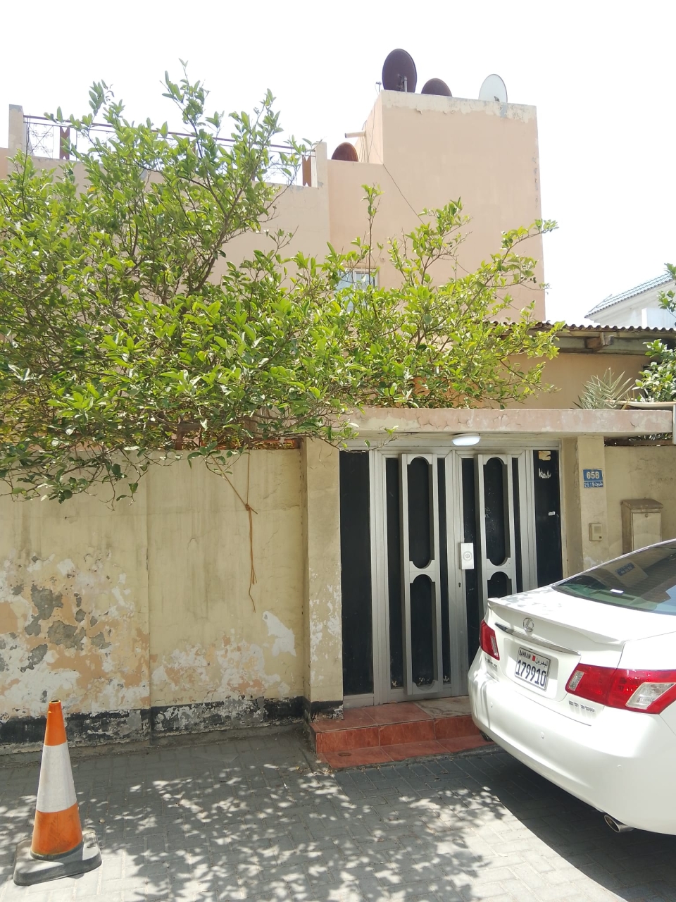 property 7156 image 0