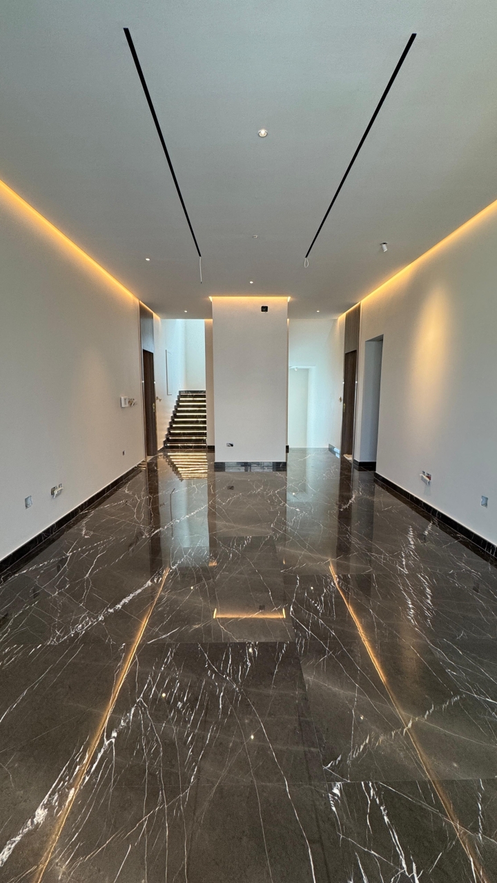 property 7221 image 5