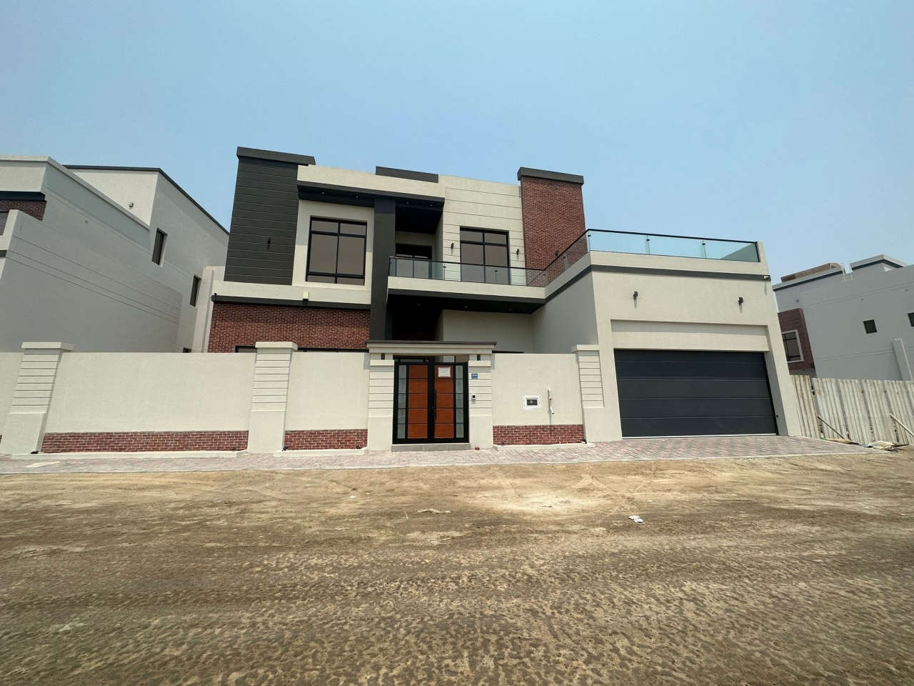 property 7233 image 0