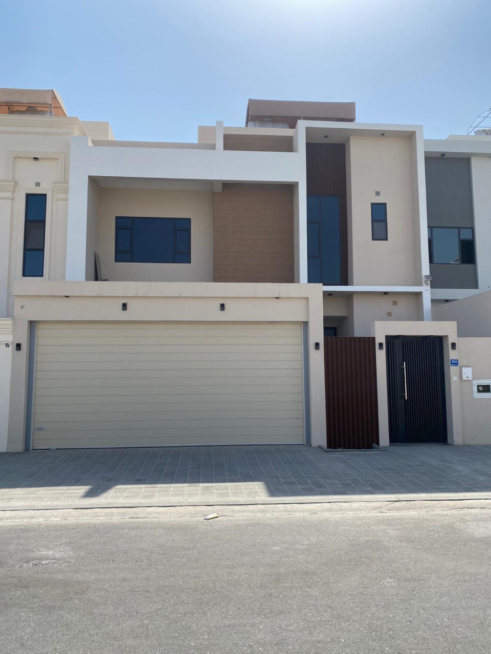 property 7247 image 0