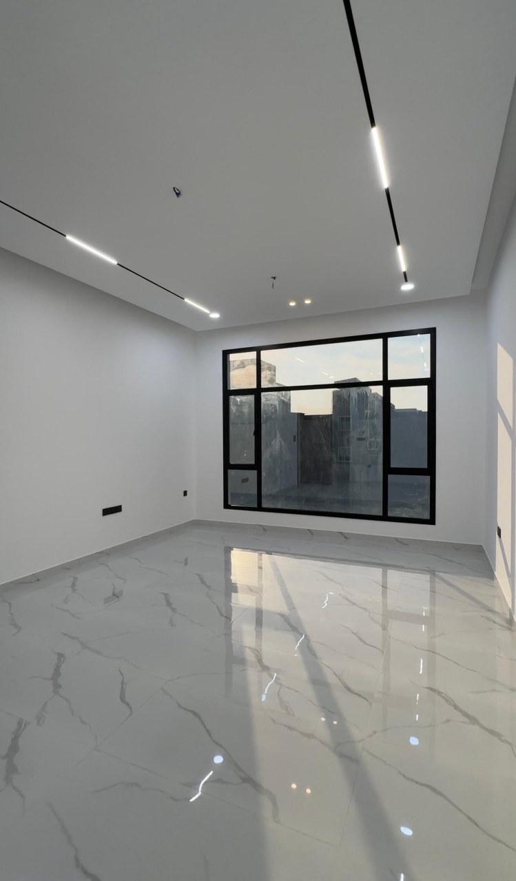 property 7352 image 5