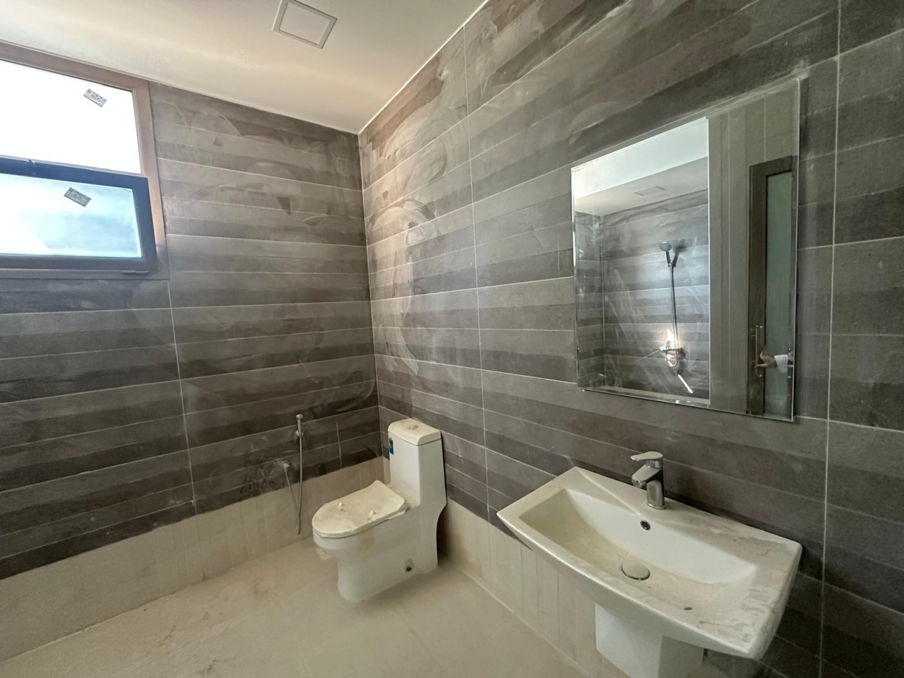 property 7380 image 8