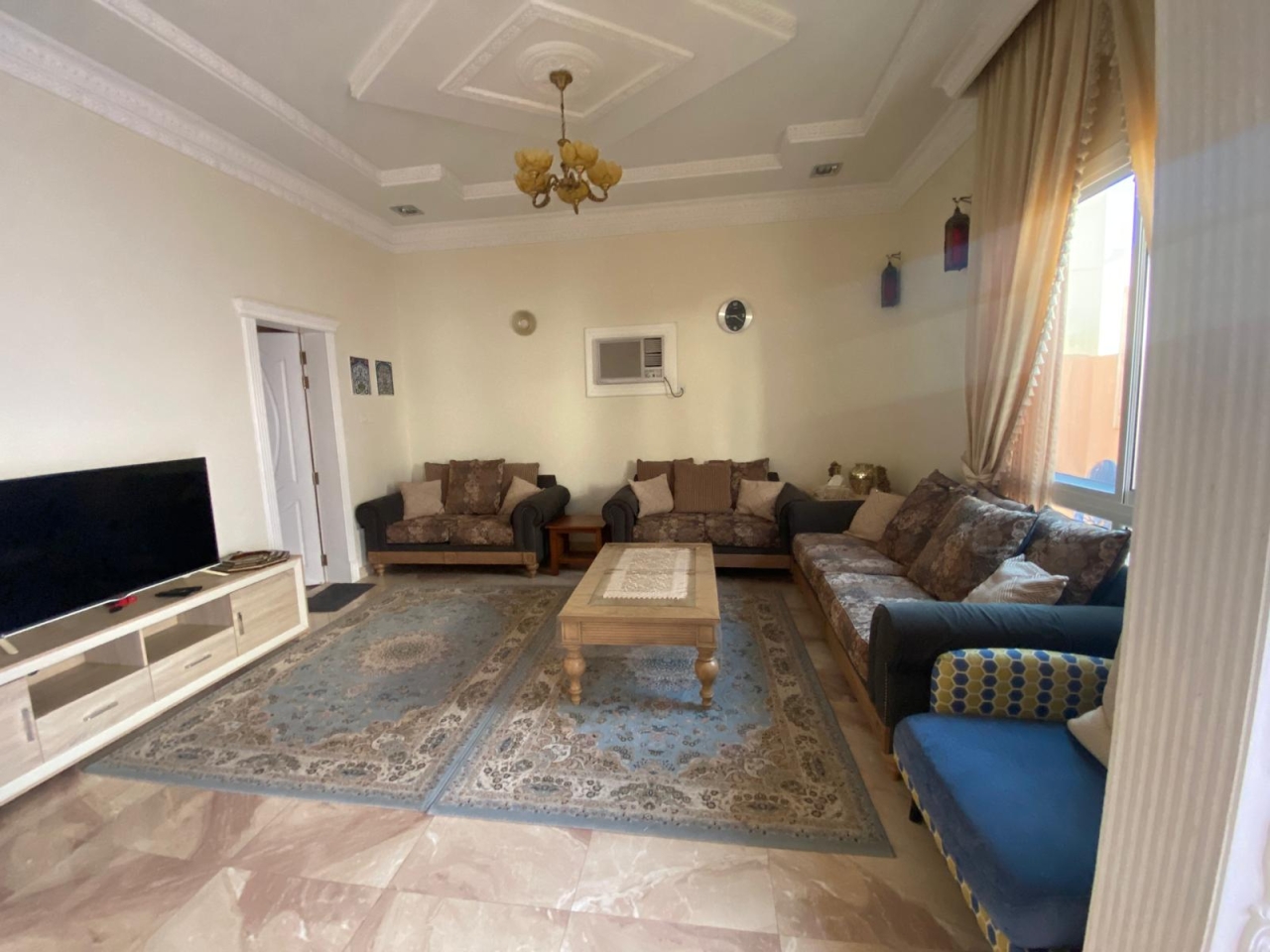 property 7390 image 2