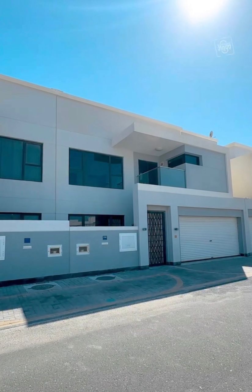 property 7432 image 0