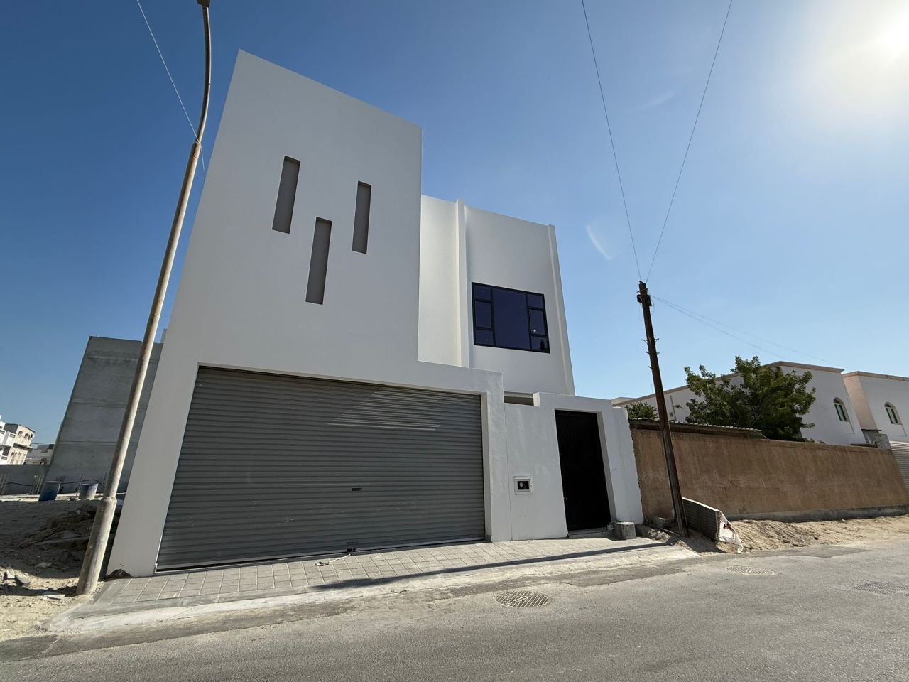 property 7451 image 0