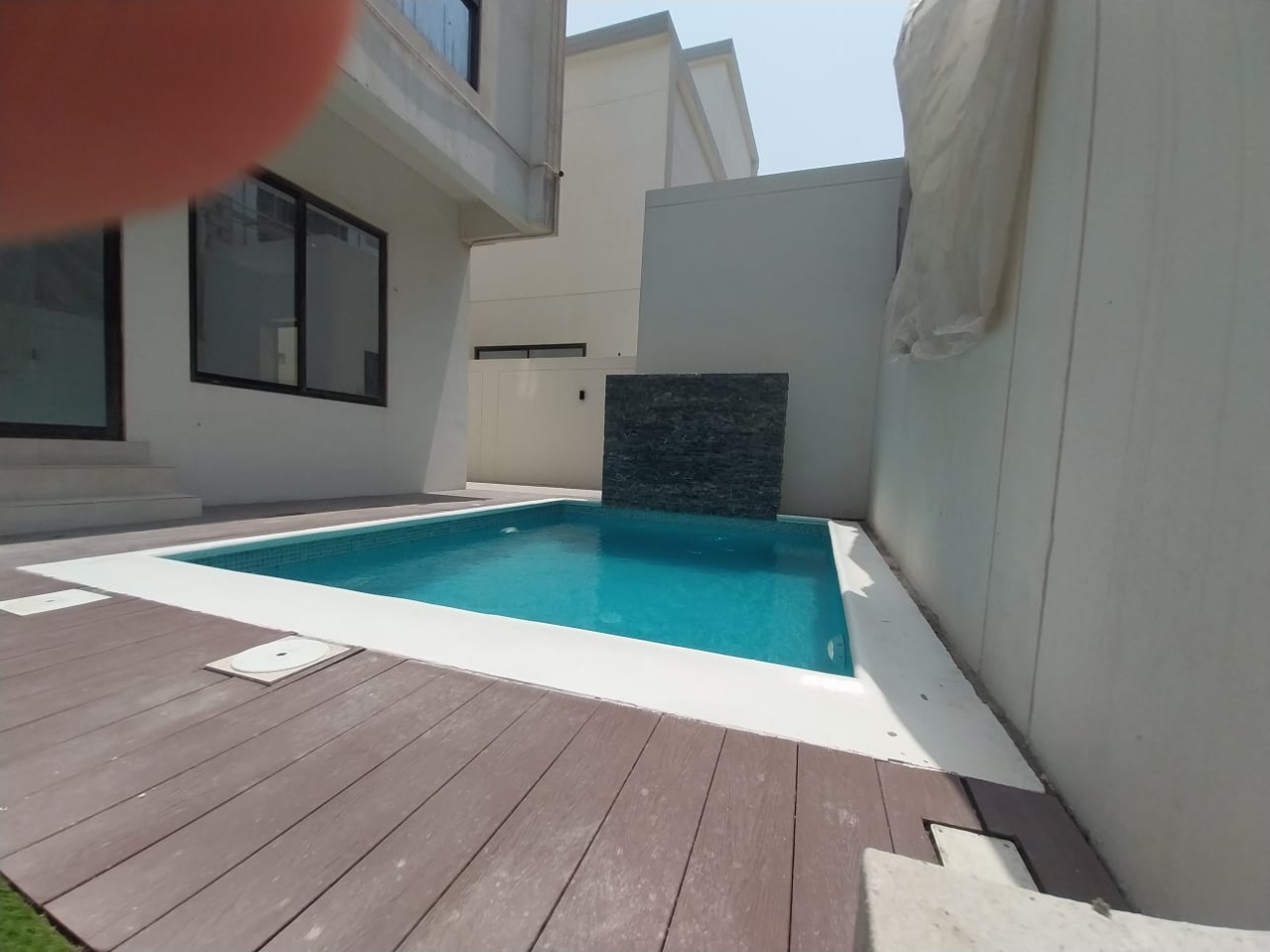property 7467 image 0