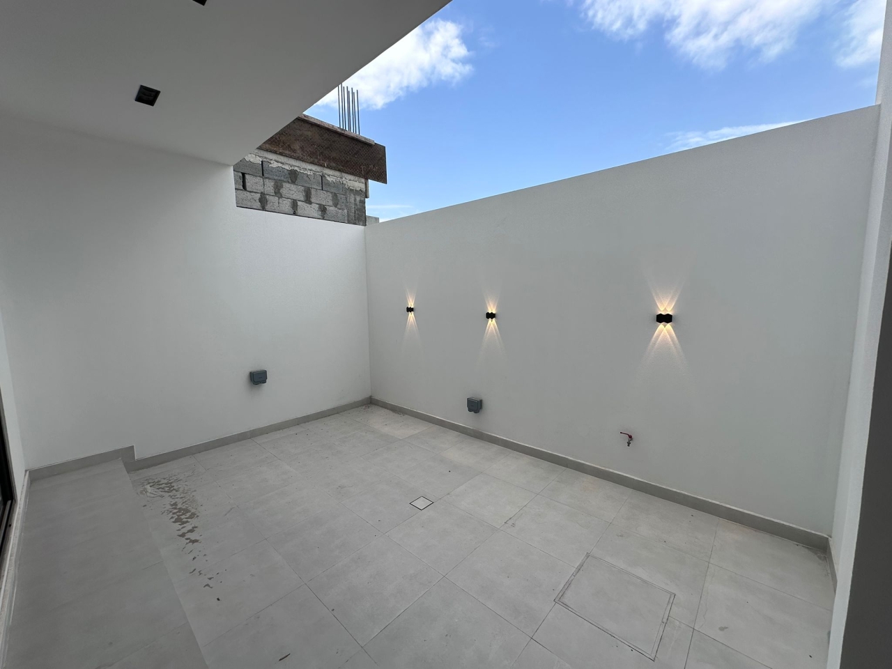 property 7470 image 2