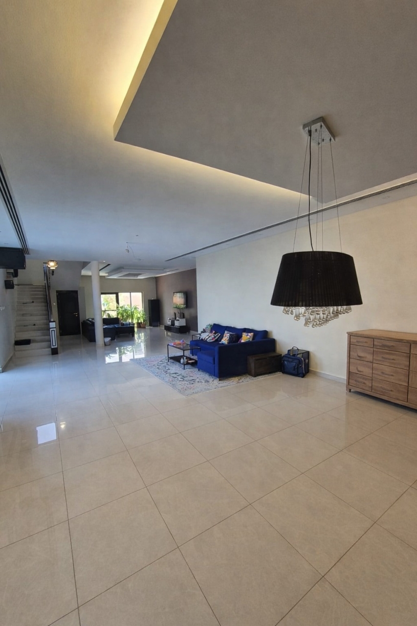property 7478 image 3