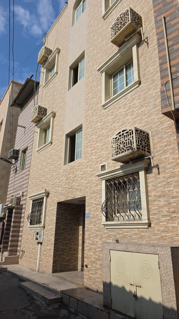 property 7480 image 0