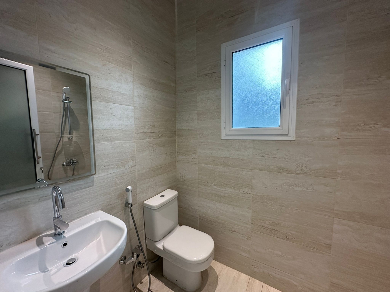 property 7497 image 2