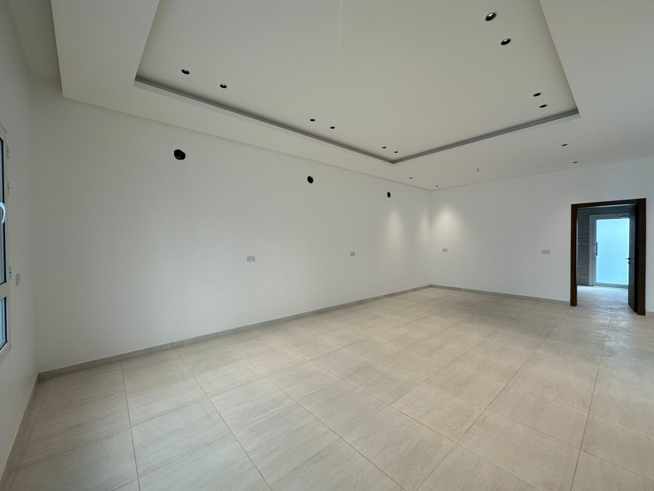 property 7497 image 0