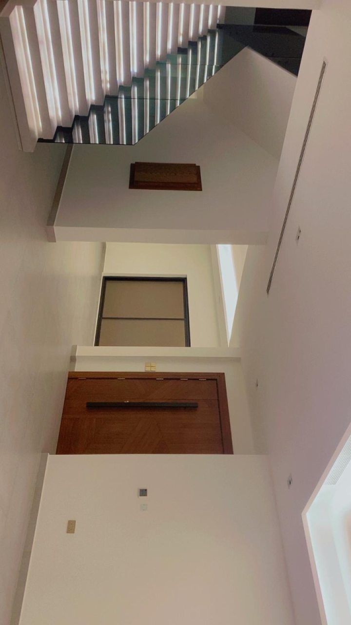 property 7513 image 1