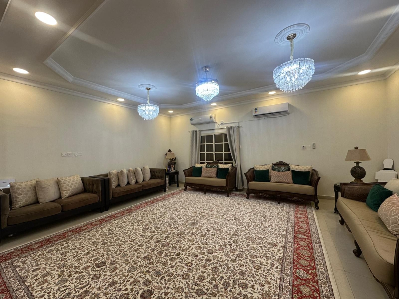 property 7515 image 0