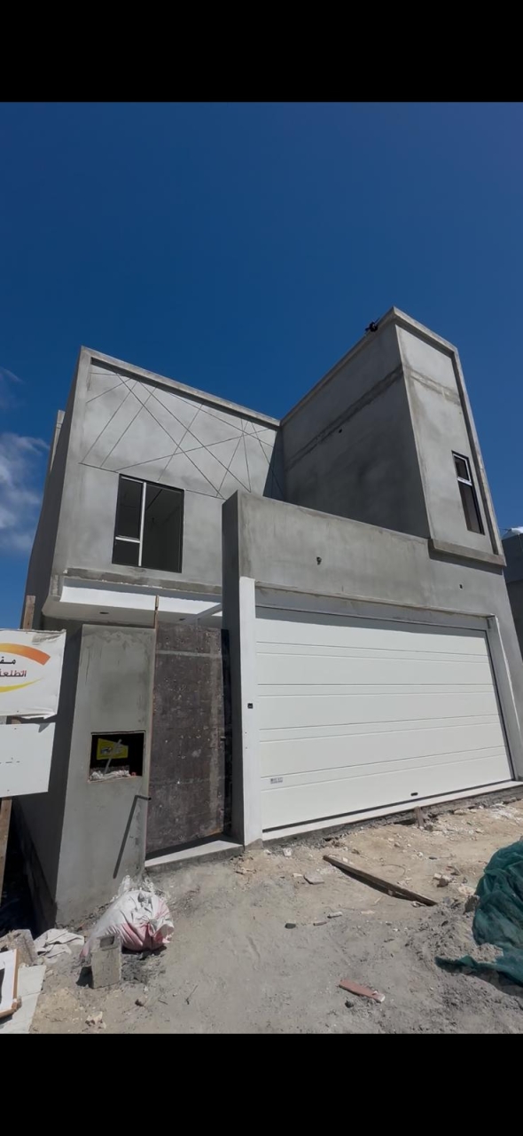 property 7516 image 0