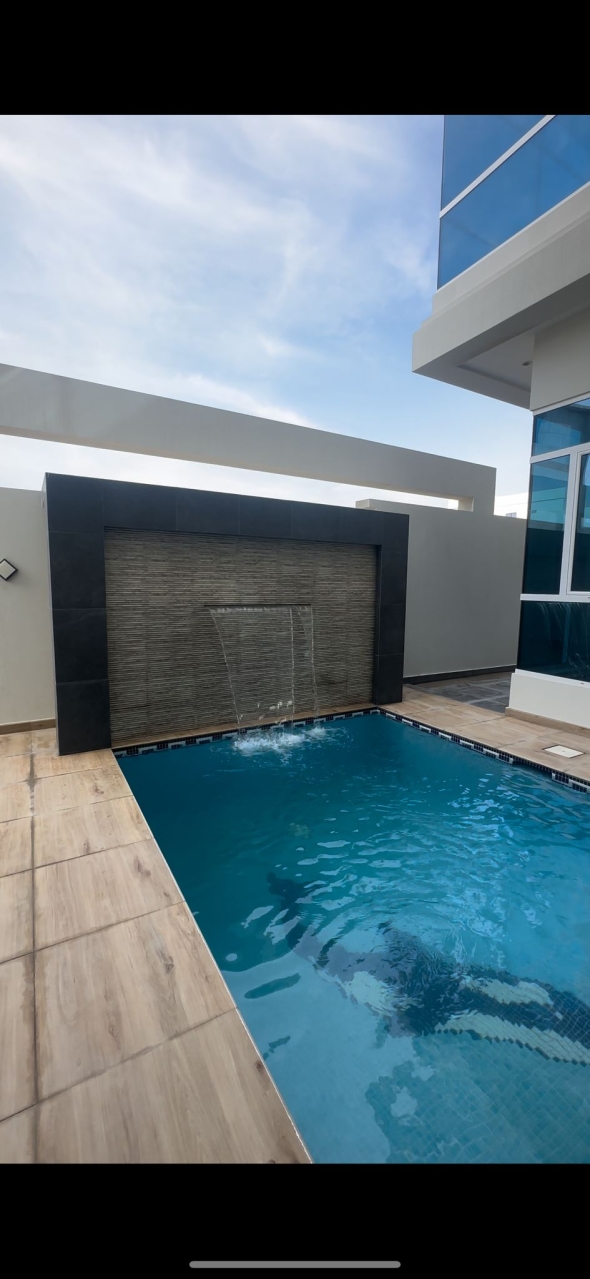 property 7534 image 3