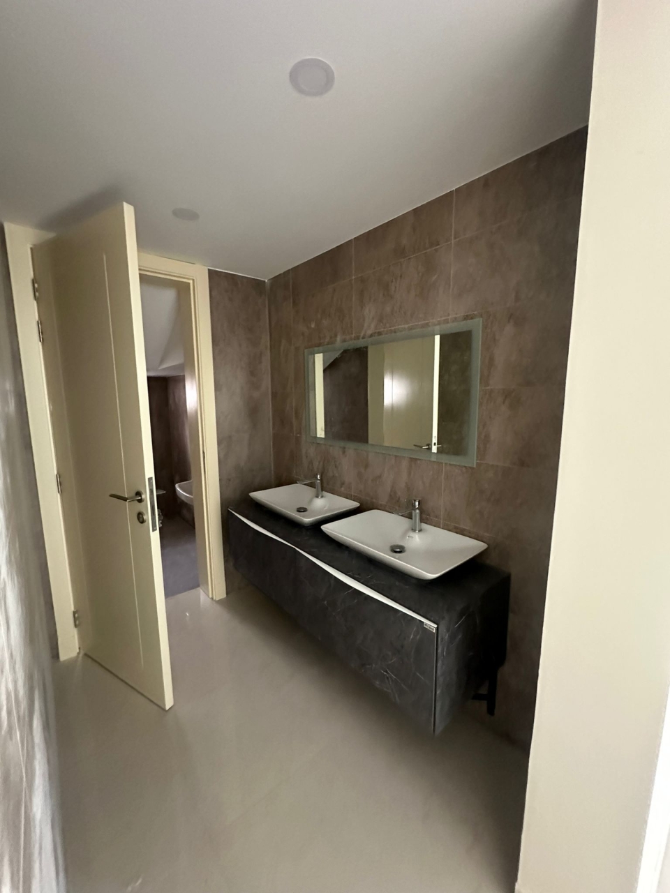 property 7539 image 12