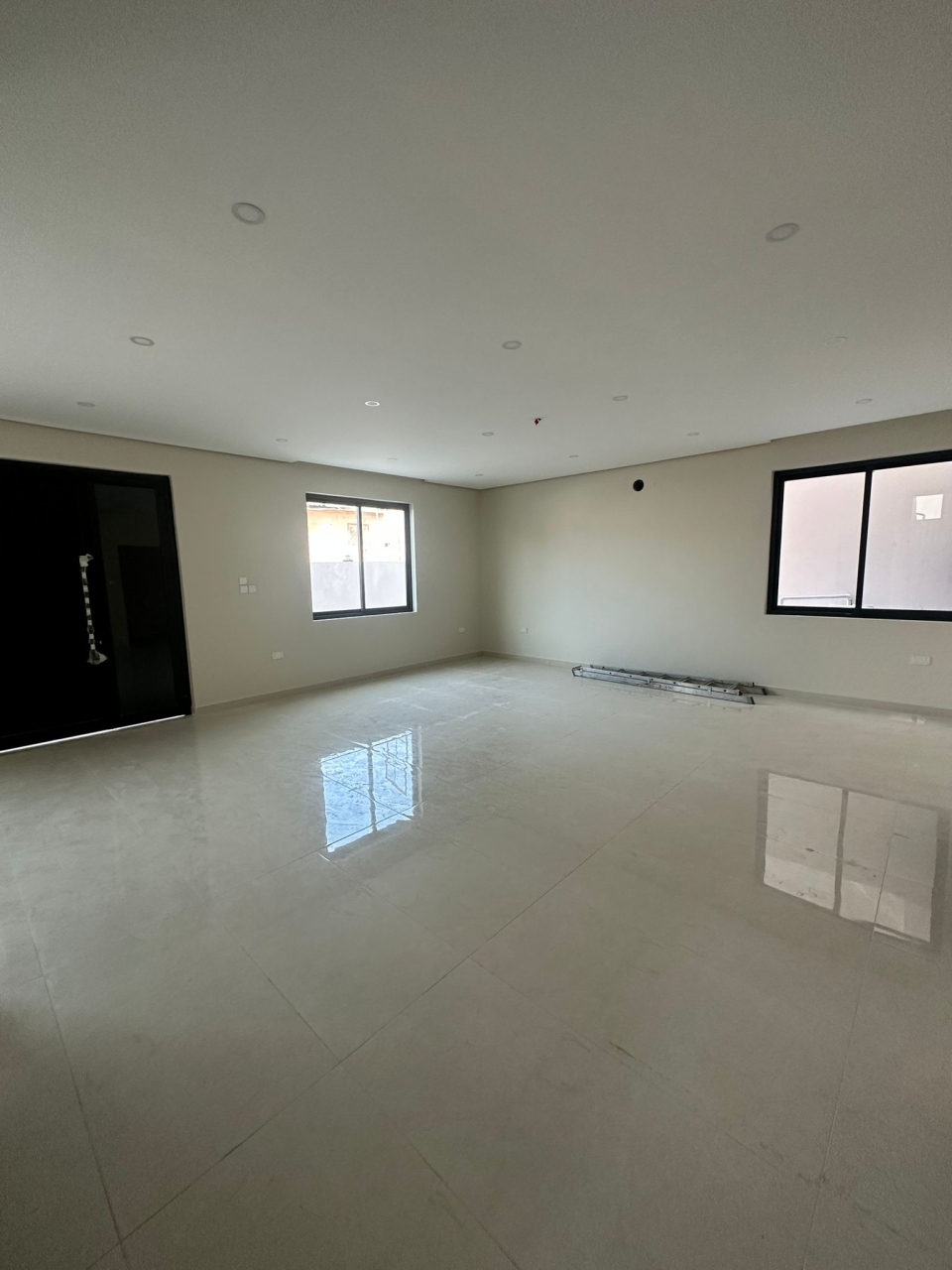 property 7539 image 4