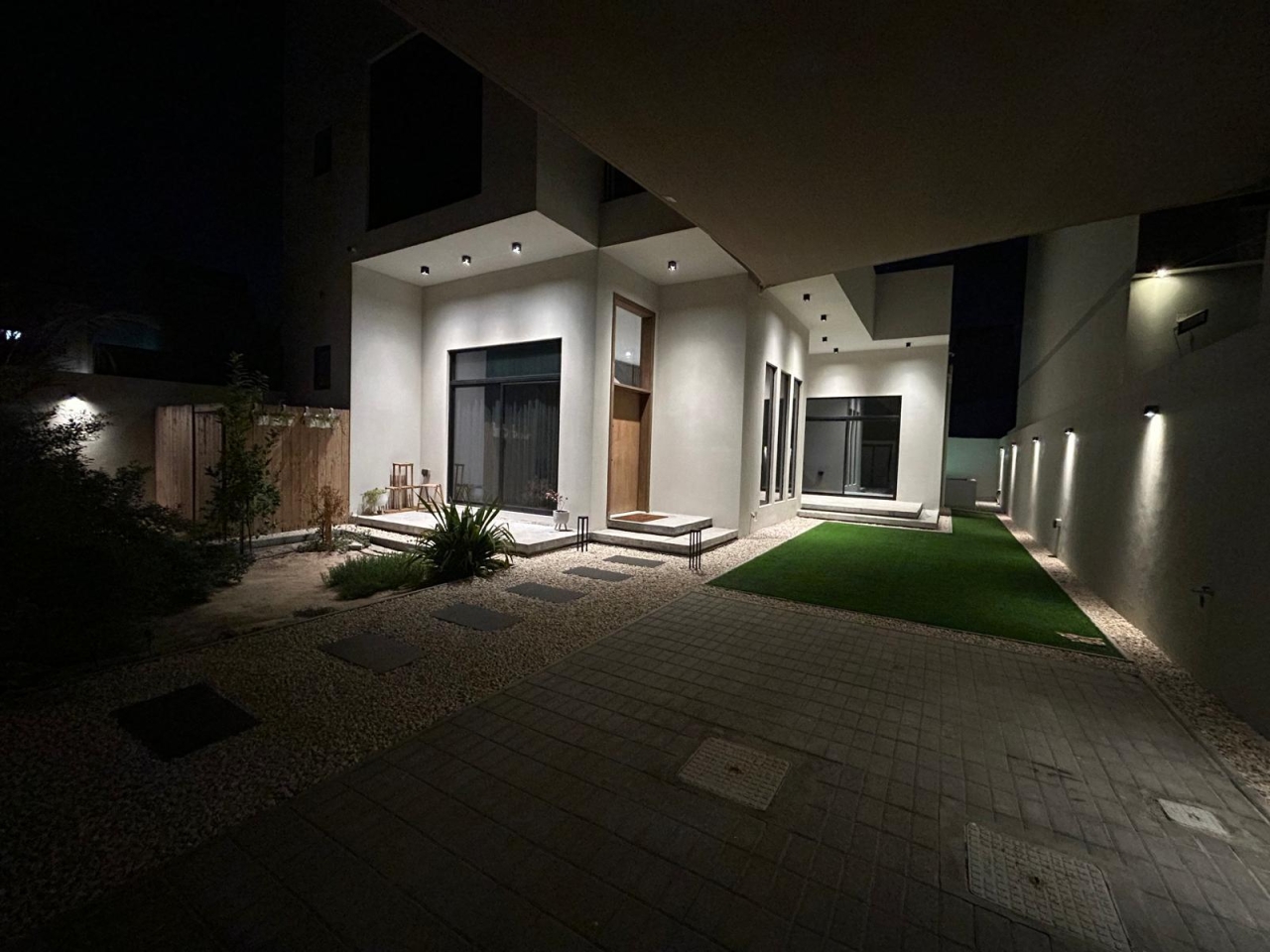 property 7544 image 3