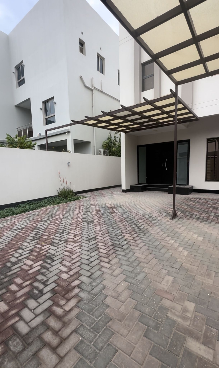 property 7545 image 0