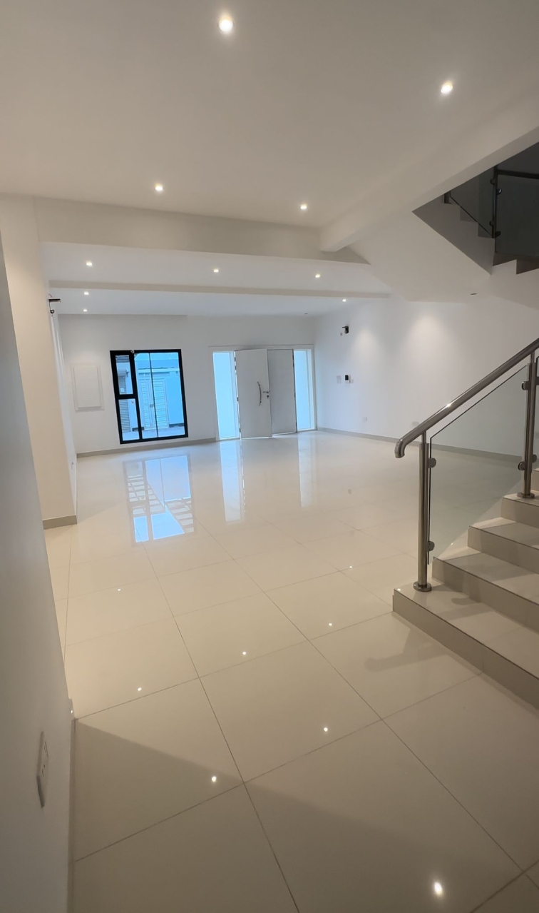property 7545 image 1
