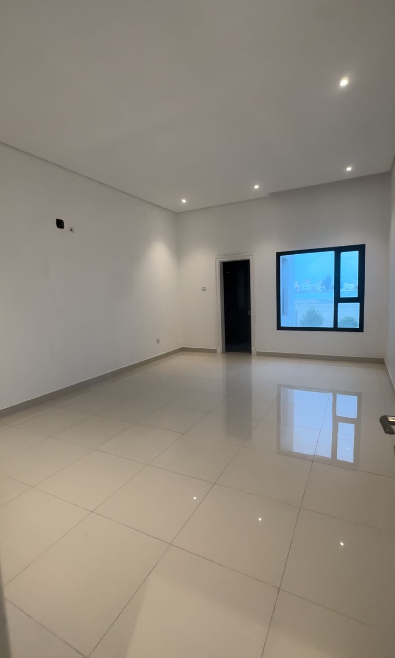 property 7545 image 0