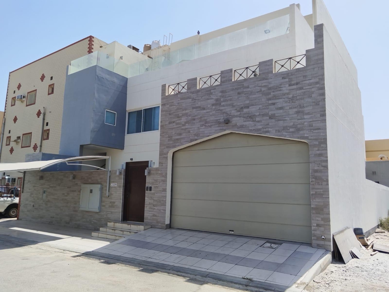 property 7555 image 0