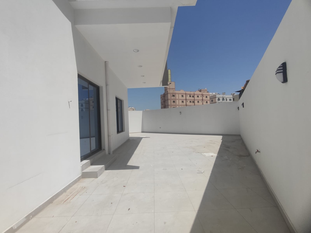 property 7571 image 3